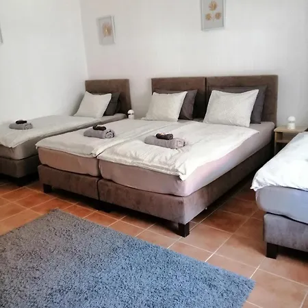 Mediterran Apartmanhaz Apartment *