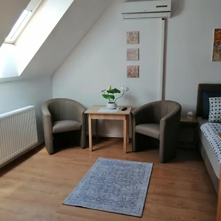 Mediterran Apartmanhaz * Kecskemét