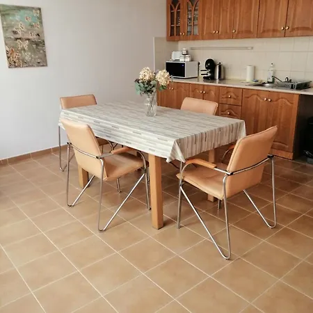 Mediterran Apartmanhaz Apartament *