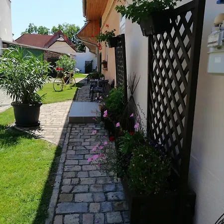 Mediterran Apartmanhaz Apartament *