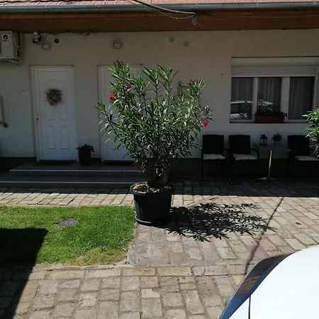 Mediterran Apartmanhaz *